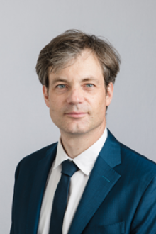 Portrait de Gabriel Cumenge, sous-directeur à la direction générale du Trésor et représentant du directeur général du Trésor au sein de la Commission de surveillance de la Caisse des Dépôts