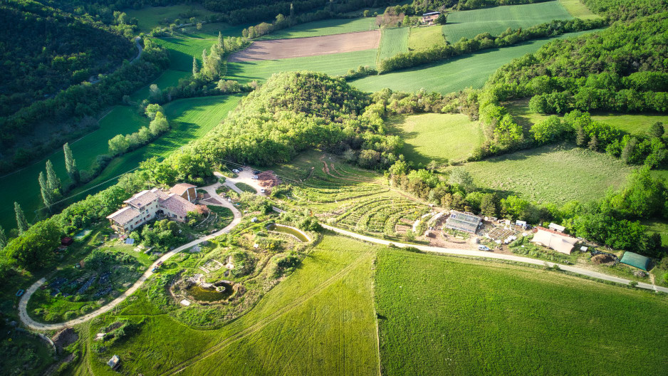 Vue aérienne de la pépinière des Alvéoles dans la Drôme