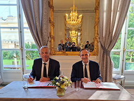 Signature de la convention entre la Caisse des Dépôts et l’Onaf 