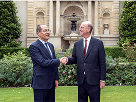 K Safir directeur général de la Caisse de Dépôt et de Gestion du Maroc et E Lombard, directeur général de la Caisse des Dépôts